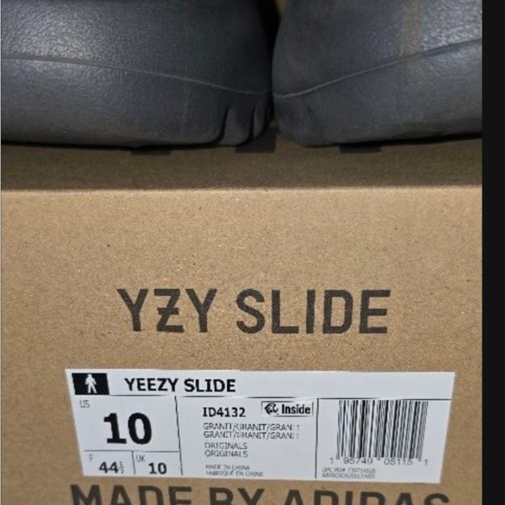 Adidas Slide in Charcoal
